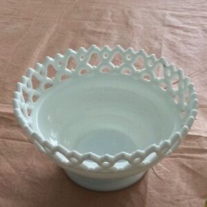 Vintage Rare Find Atterbury Dancing  Sailor Lace Edge footed Milk Glass Bowl